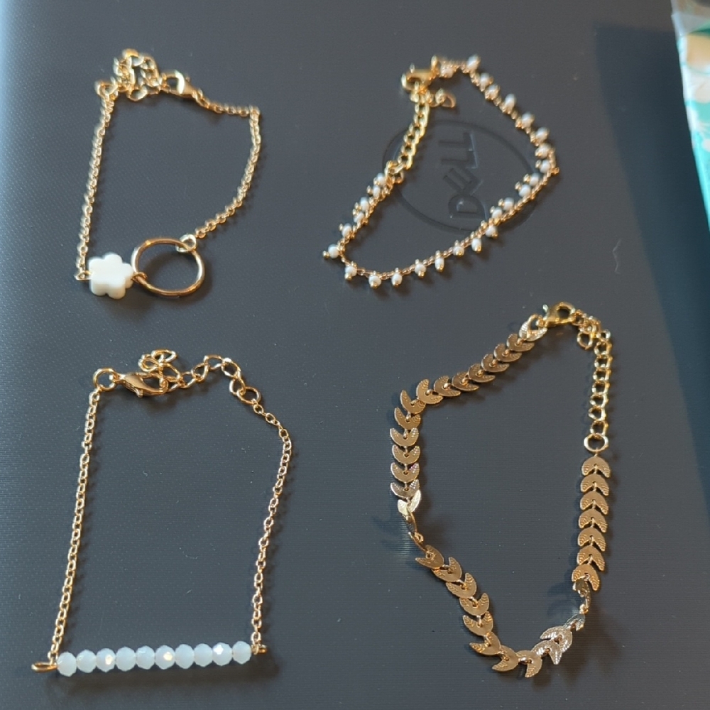 Chic Gold Bracelet Or Anklet Collection